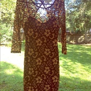 Beautifully designed black & gold floral dress!